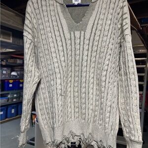 BKE Women's Light Gray V-Neck Sweater